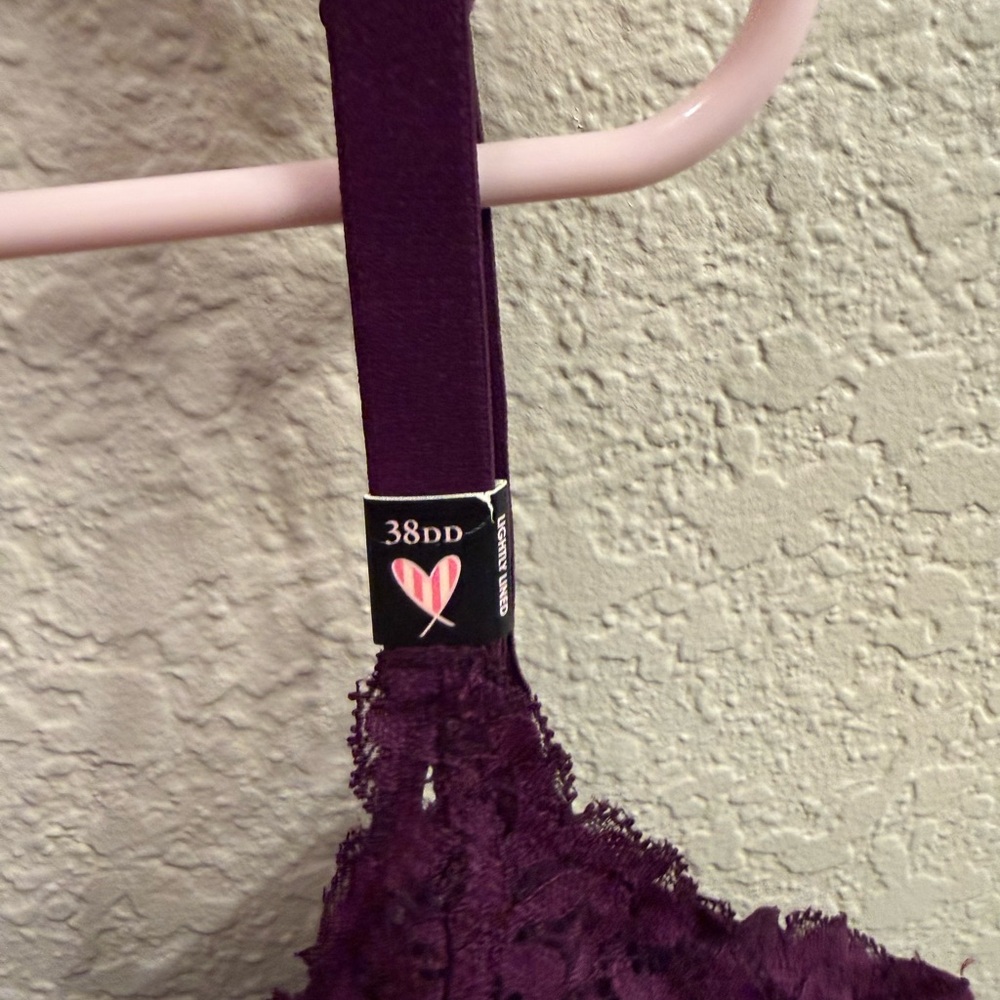 Victoria’s Secret Purple Lace Body By Victoria Bra - Picture 7 of 7